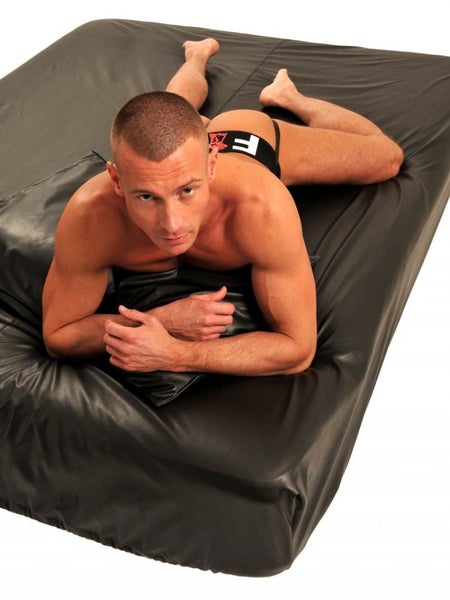 Fist Play Sheet&bull; Double 135x190cm